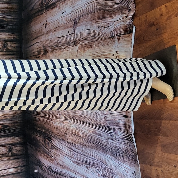 Garnet Hill Women's Sleeveless Navy & Cream Striped Maxi Dress Size M - Picture 6 of 12